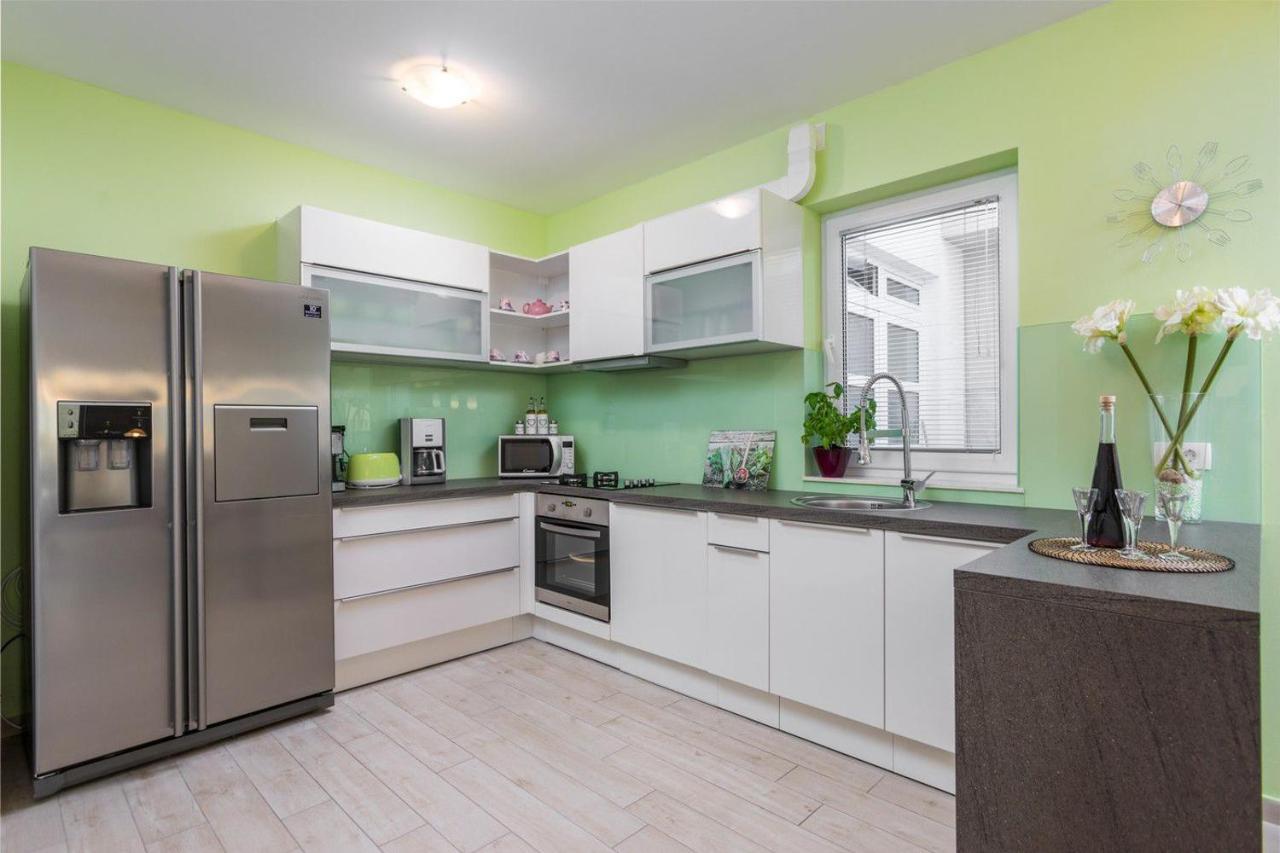 Lux Apartment Sandra มาคาร์สกา ภายนอก รูปภาพ